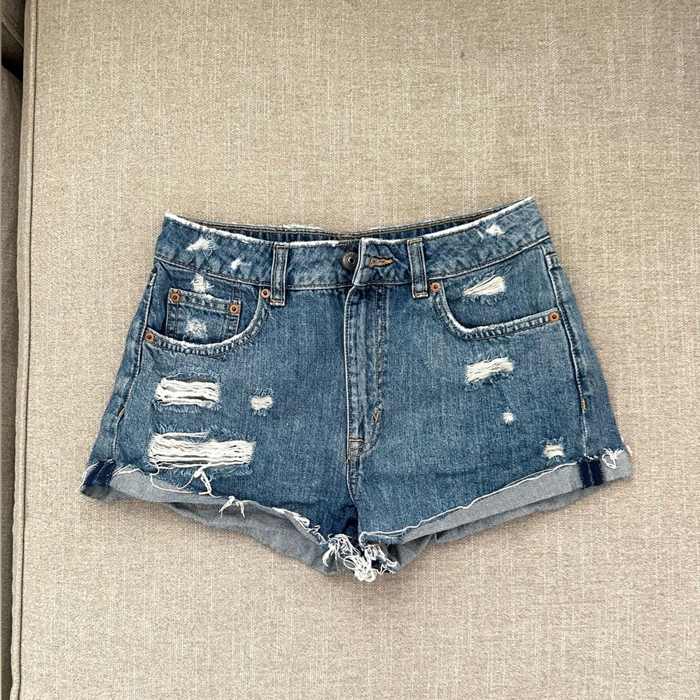 H&M Distressed denim shorts